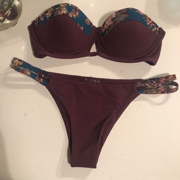 Tavik swimsuit 4 - Picture 1 of 4